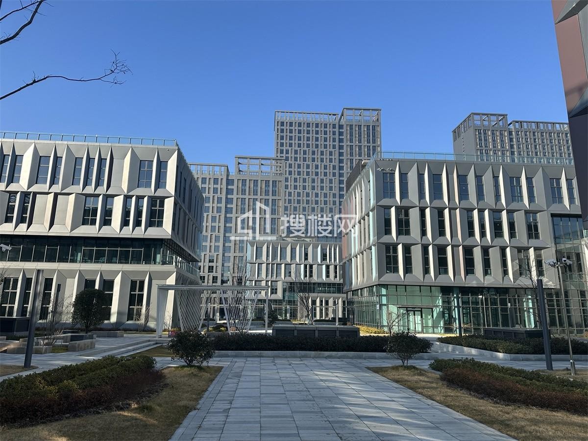 标题三：聚焦无锡高新区汇泰商务中心，解读高端写字楼租赁全攻略