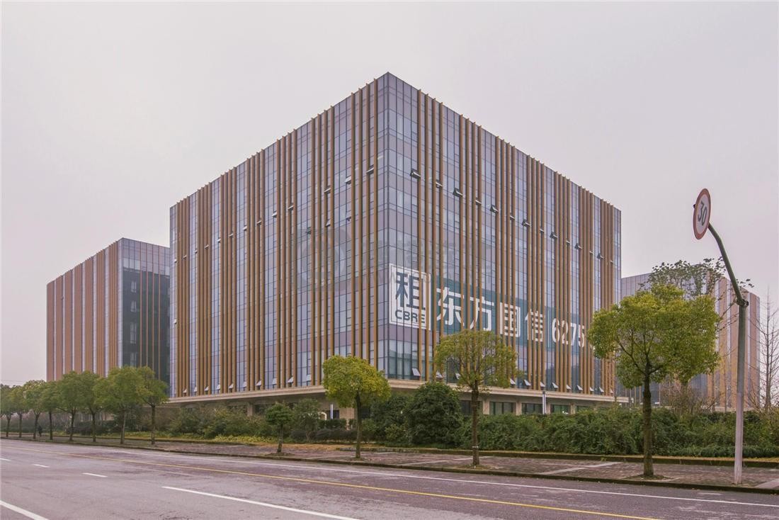 虹桥临空核心区｜东方国信商务广场：5A智能写字楼租赁指南​