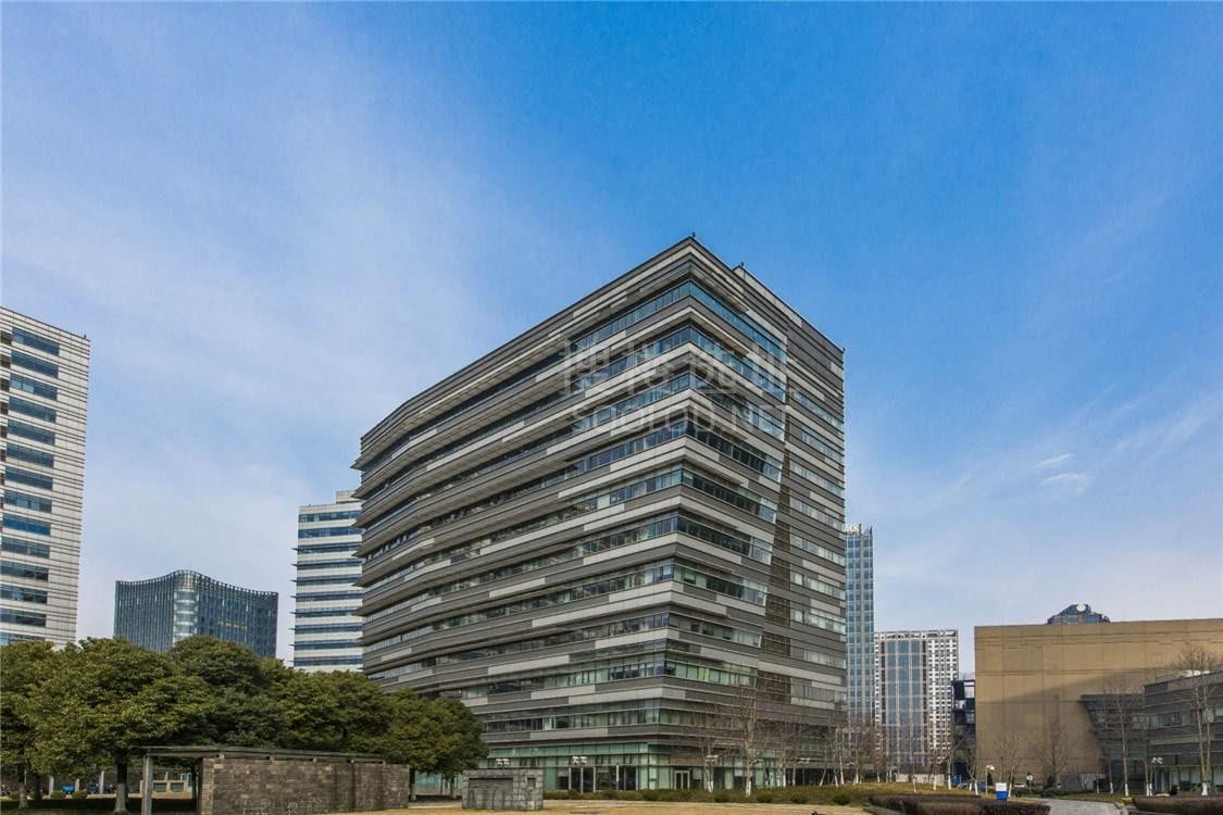 生态与繁华交汇处：上海长风商务区北岸长风甲级写字楼租赁全指南