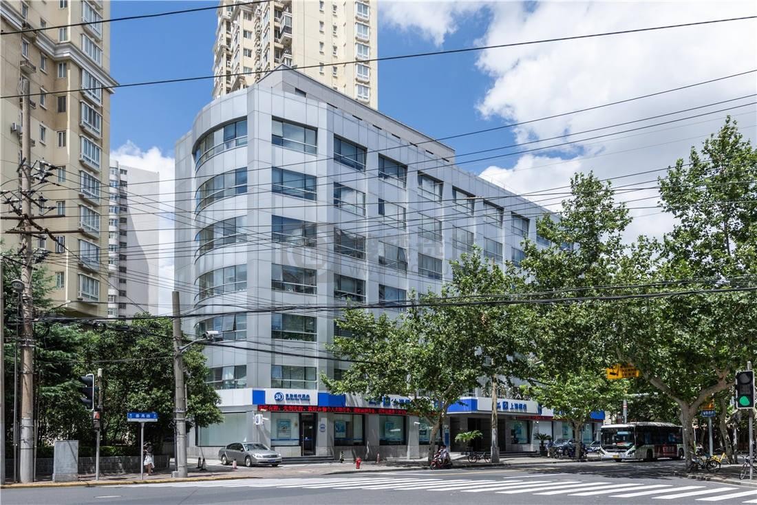 番禺路586号商务地标｜东方商务大楼详实指南：150-894㎡灵活空间，配套完善