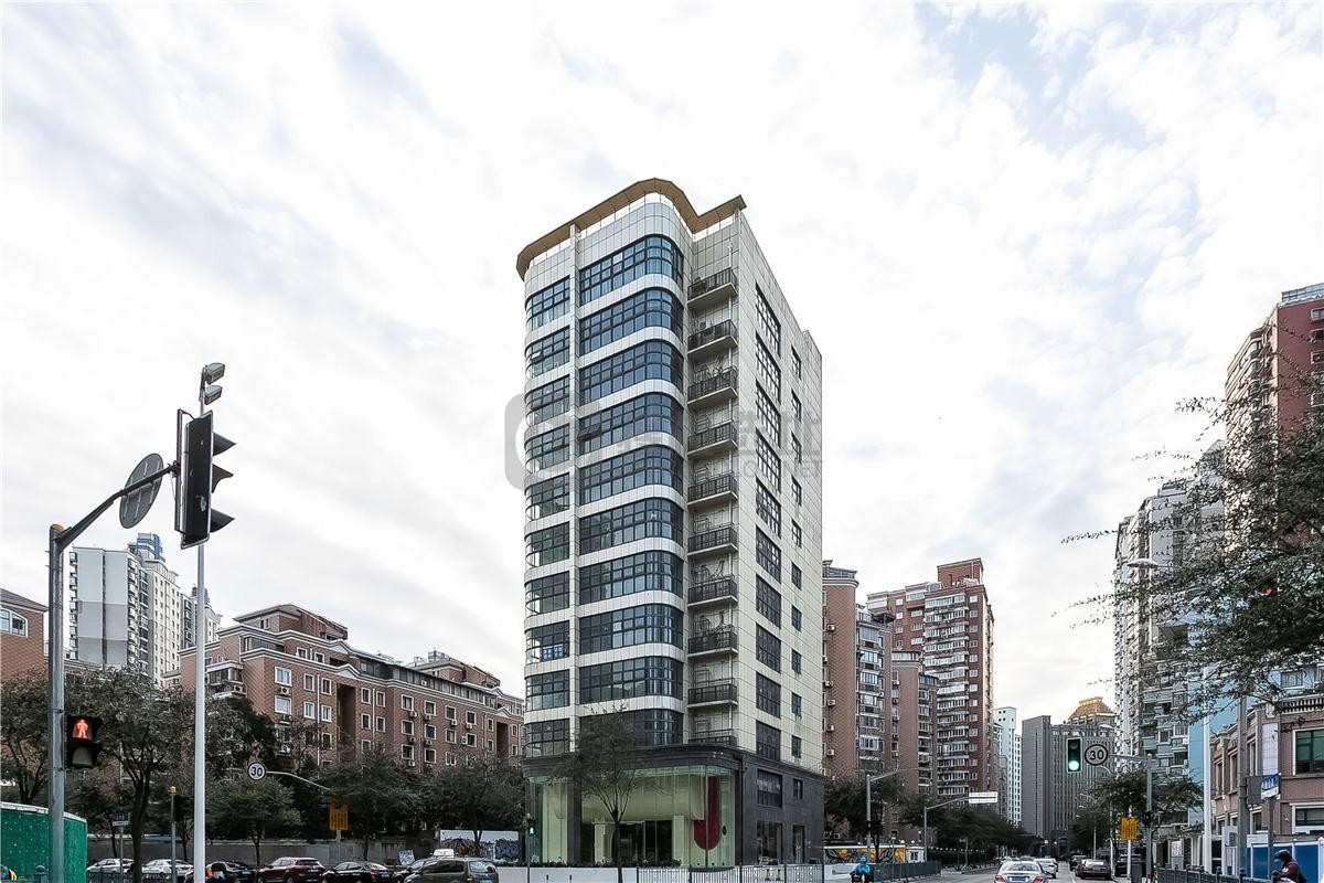 性价比之选：揭秘内环黄金地段写字楼——复景鑫茂大厦租赁优势