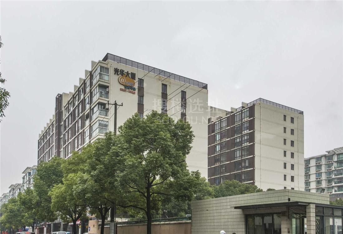 古北核心商务地标：上海光华大厦甲级写字楼全方位租赁解析