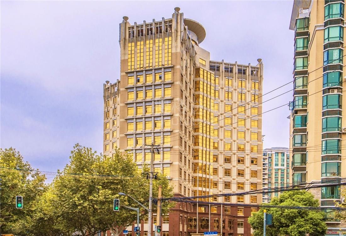 毗邻内环与地铁，尽享新华路人文商务区——华联发展大厦办公空间租赁指南