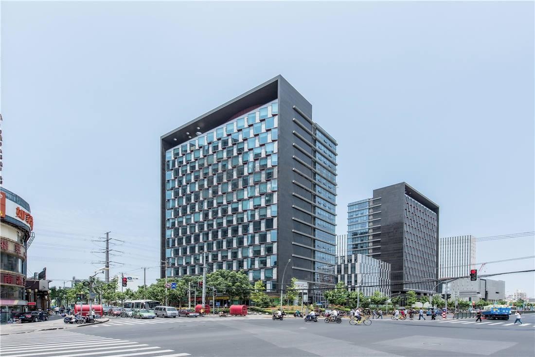 双轨上盖·政校共建|数创华大园：长风商务区国家级科创园区的办公优选