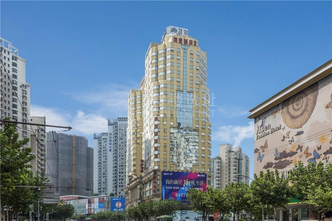 普陀长寿路核心地标：飞雕商务大厦全解析，灵活办公空间与星级酒店一体配套