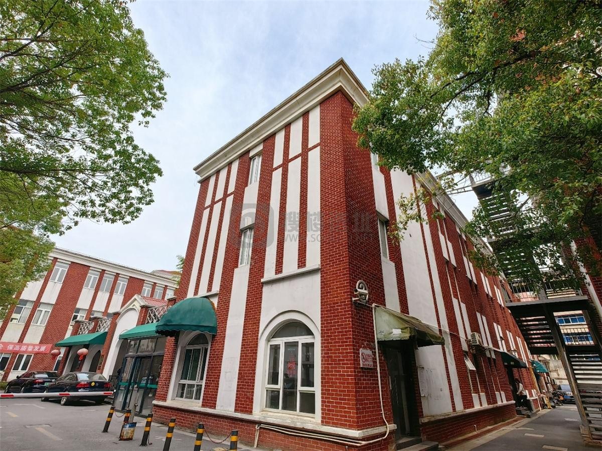 双轨交汇，性价比之选——上海凯博商务楼办公租赁全解析