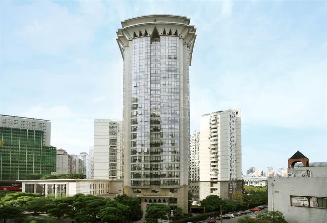 双轨交汇，智领商务：上海中环现代大厦甲级写字楼全维度解析