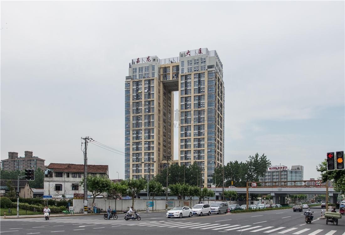 嘉定普陀交汇处商务地标：揭秘嘉龙大厦的区位优势与租赁价值