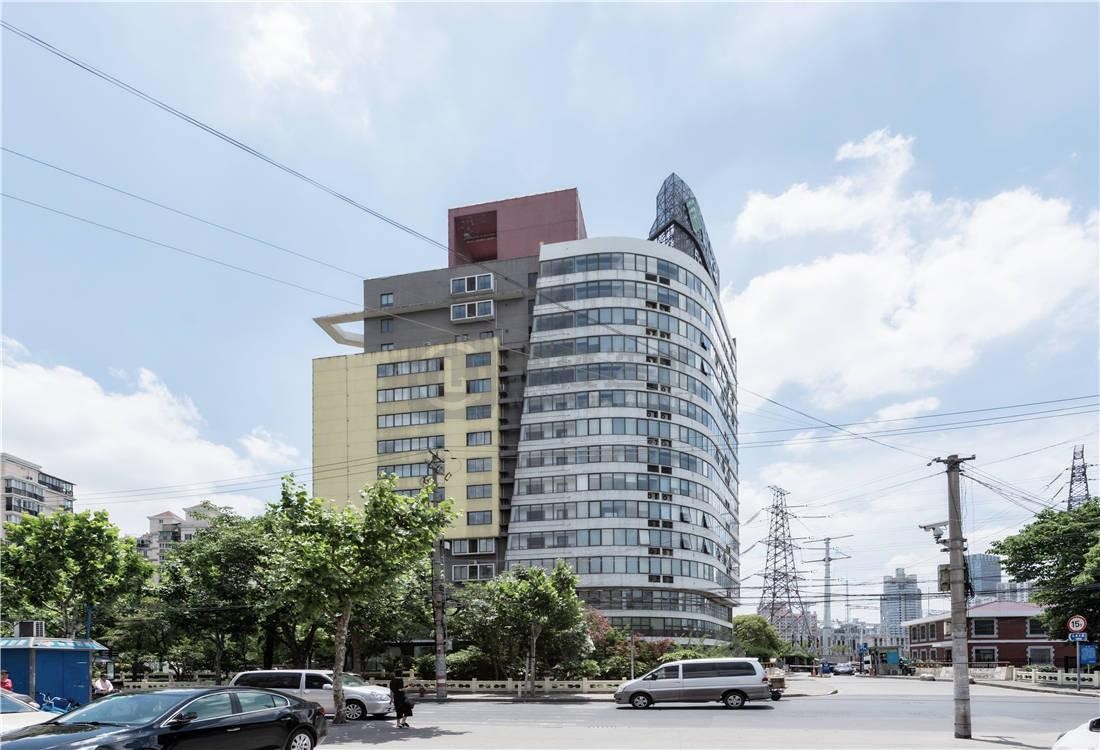 艺术商务新地标：上海汇泉大厦租赁全解析，法式设计+公园景观办公空间