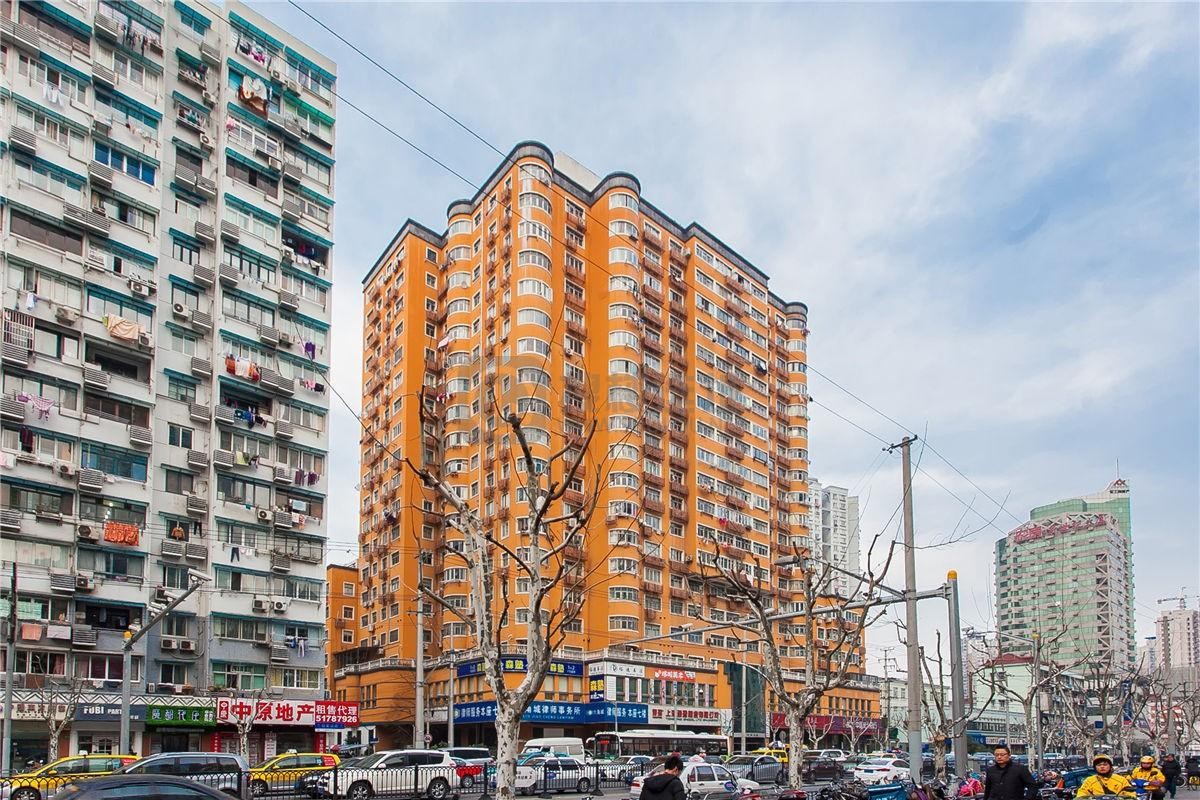 黄金十字路口上的价值之选：深度解析上海六角大楼写字楼租赁全攻略