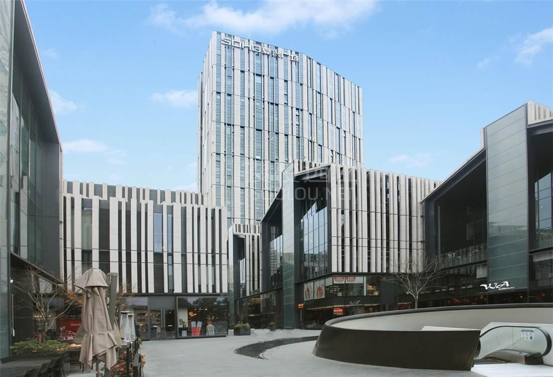 选址新天地核心！上海SOHO复兴广场甲级写字楼租赁详情解读