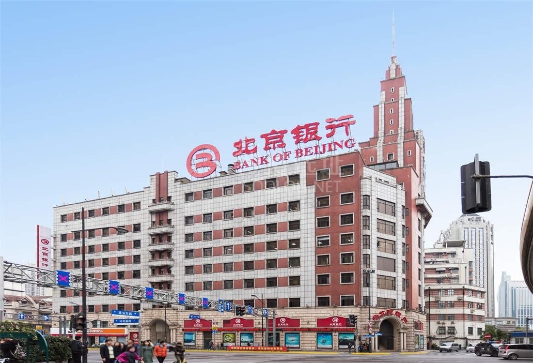豫园地铁口，外滩咫尺间：中汇大厦，城市核心区高性价比商务之选