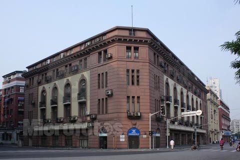 外滩核心区·颐中大楼租赁全解析：历史底蕴与现代商务的完美融合