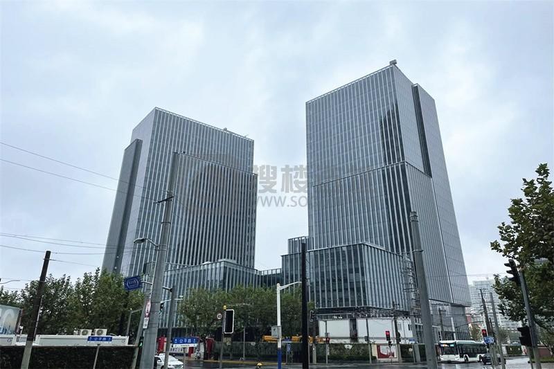 上海北外滩核心区写字楼租赁指南：金茂中心全方位解析