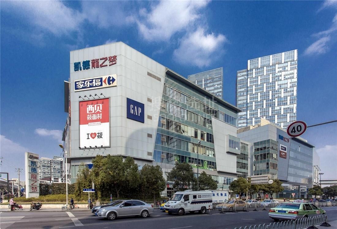 坐拥双轨交与虹口足球场：凯德龙之梦写字楼核心数据与租赁价值分析