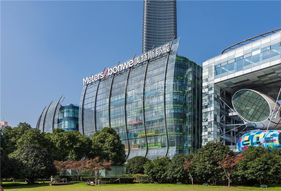 上海北外滩核心区甲级写字楼：美特斯邦威大厦租赁详情及周边商务环境介绍