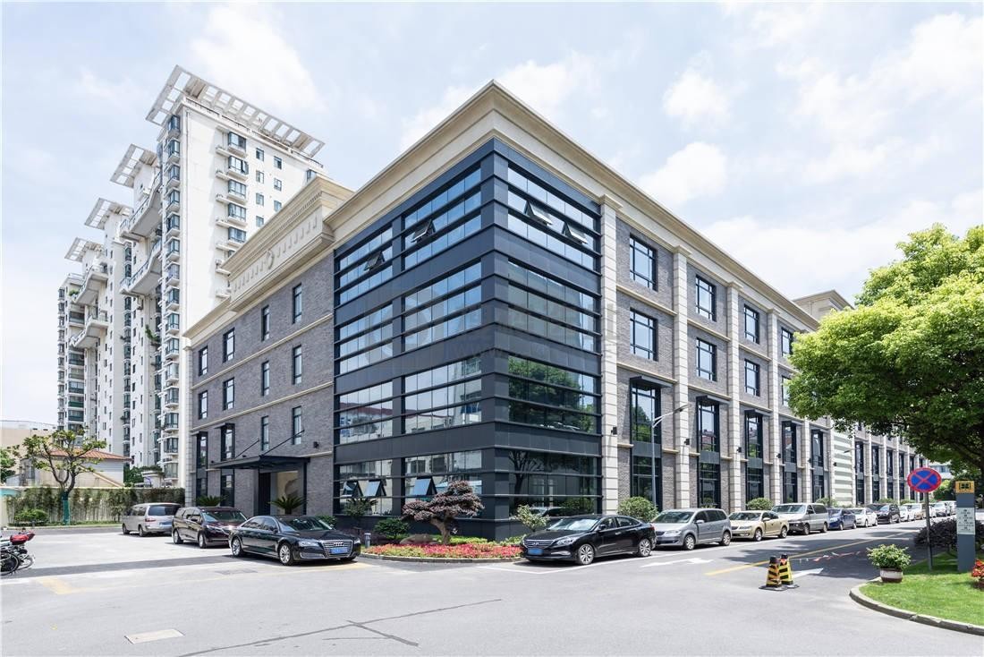 虹口产业新地标：信南都市型产业园区全解析——租金2.3元/㎡起，400车位配套完善