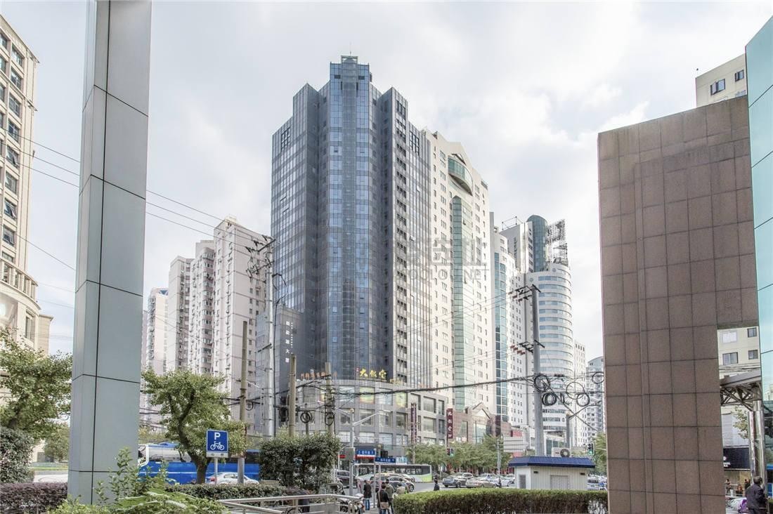 企业选址优选：探秘上海新能源大厦的商务价值与绿色办公体验