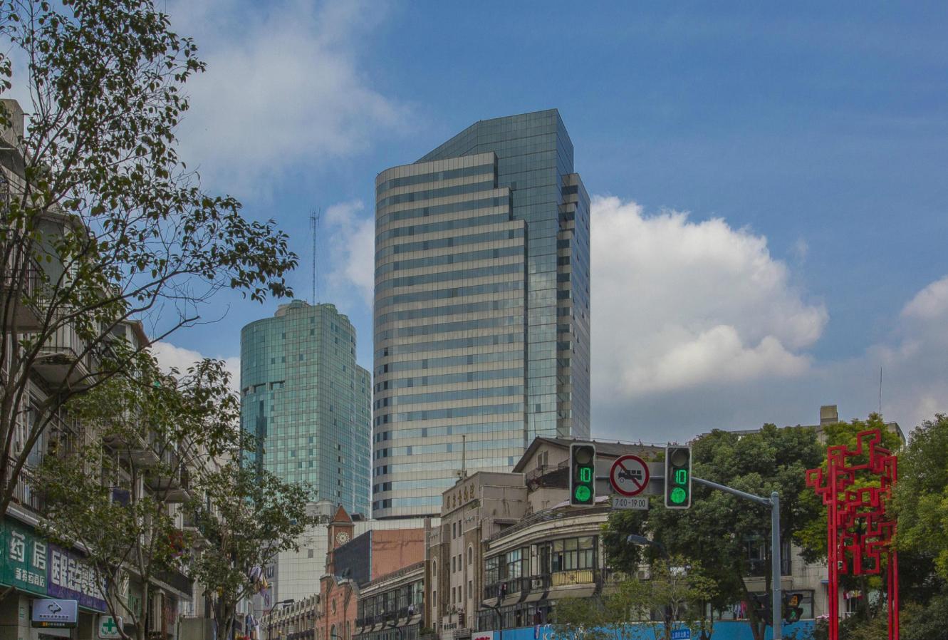 内环内稀缺办公资源｜上海福德大厦深度评测：交通、配套、入驻企业全解析