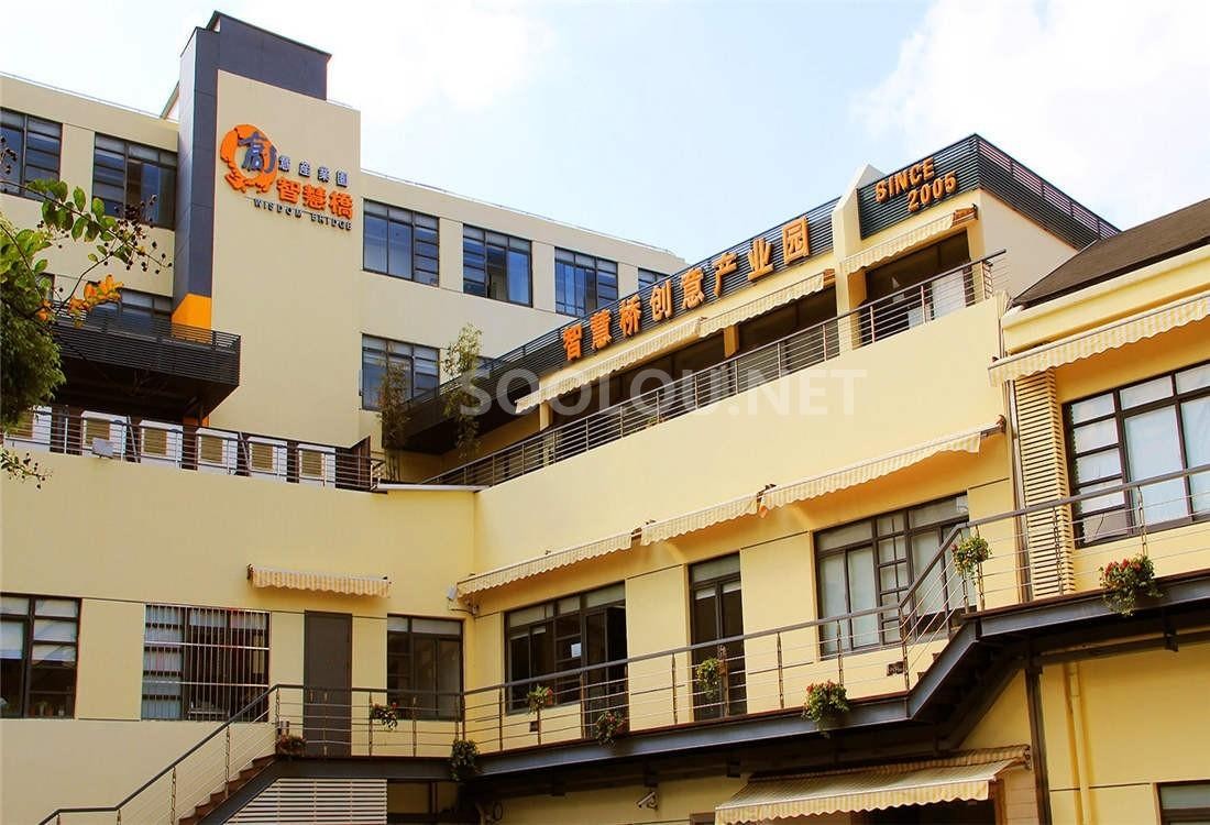 英伦庭院式办公首选：上海智慧桥创意产业园租赁指南