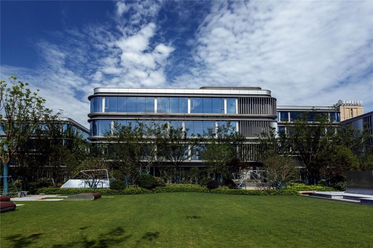 青浦新城商办标杆——葛洲坝·虹桥玉兰国际写字楼租赁指南