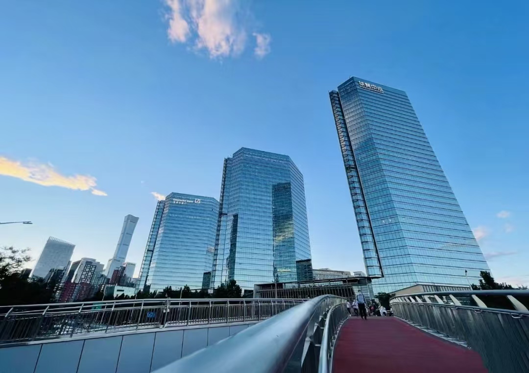 北京华贸中心写字楼出租_朝阳区大望路_业主直租400-087-7868