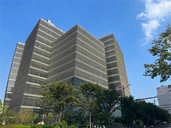 阿里巴巴徐汇滨江园区X区写字楼出租：龙耀路8号SANAA设计，LEED金级云端办公